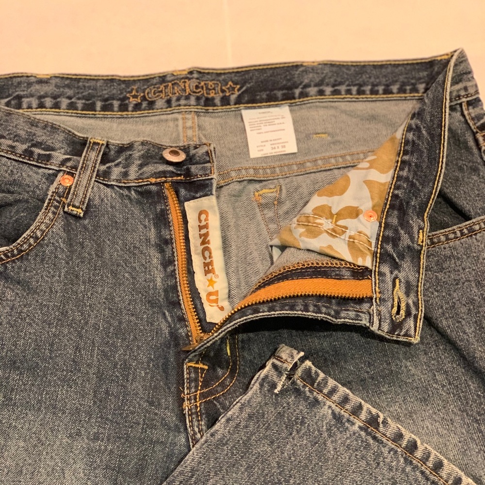 Cinch 34x38 Jeans
